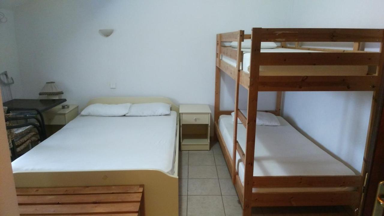 Psarou Apartments Paralía Skotínis Buitenkant foto